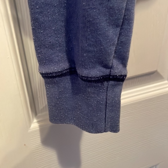 Pink love hoody sweatshirt , size xtra small - Picture 4 of 7